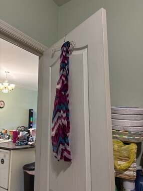 Speechless Women's Chevron Print V-Neck Sleeveless Dress